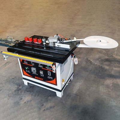 Wirksame Schneidbreite 50 mm Kurve Gerade Tragbare Holzbearbeitungs-Kantenbandmaschine