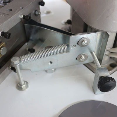 Arbeitsweise Vollautomatische Randbandmaschine für Klapparmkurve