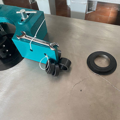 Maschine zur Holzbearbeitung mit maximaler Arbeitsstärke von 120 mm