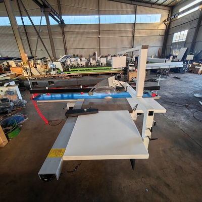 8000r/min Schnittgeschwindigkeit CNC-6132 Doppelblätter Schiebetischsäge für Bauarbeiten