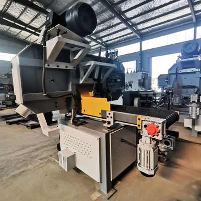 0.37kw Hebemotor Horizontale Holzbandsäge mit doppelten Klingen und Förderer