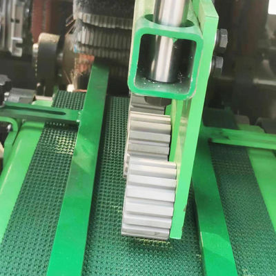Fortgeschrittene automatische vierseitige Schleifmaschine aus Holzblock mit Doppeldruckwalze