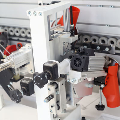 5 kW Halb-J-Rohfräsen-Automatische Randbandmaschine für die Schranktürproduktion