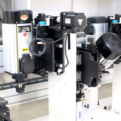 5 kW Halb-J-Rohfräsen-Automatische Randbandmaschine für die Schranktürproduktion