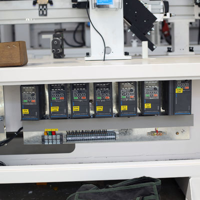 5 kW Halb-J-Rohfräsen-Automatische Randbandmaschine für die Schranktürproduktion