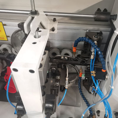 Baumaterialgeschäfte Holzbearbeitung Kompaktes Randband mit 5 Funktionen in 5,92 kW Leistung