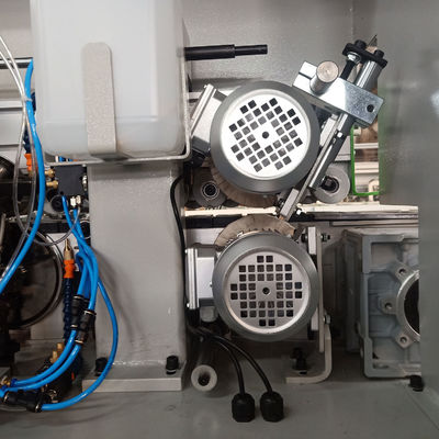 60 mm Min Werkstückbreite Holzbearbeitung Randbandmaschine für die Sperrholzproduktion