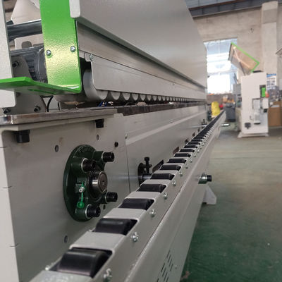 60 mm Min Werkstückbreite Holzbearbeitung Randbandmaschine für die Sperrholzproduktion