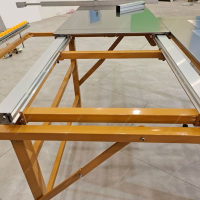 80 KG PDMJ16 Schiebetisch-Platte Säge für Präzisionsholzbasierte Platten Sperrholzschneiden