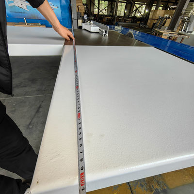 MJ3200 Elektronische Schiebetischsäge mit 5,5 kW Leistung und 780 kg Gewicht