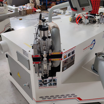 Eckschneidungsfunktion KN-700-3 vollautomatisch durch die Vortriebskante Bandmaschine