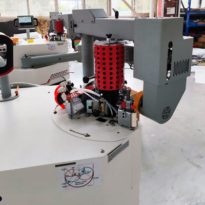 Eckschneidungsfunktion KN-700-3 vollautomatisch durch die Vortriebskante Bandmaschine