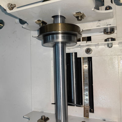 Lange Lebensdauer Schneidmaschine für kleine PVC-Holzmöbel