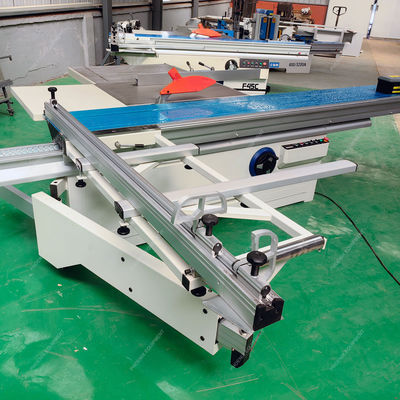 3200*425mm Schiebetisch Länge * Breite F45N Holzbearbeitung CNC Präzisionssäge 45 Grad