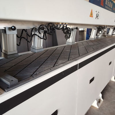 12kw automatische CNC-Möbel Türschloss Scharnier Punching unsichtbare Schlittenmaschine