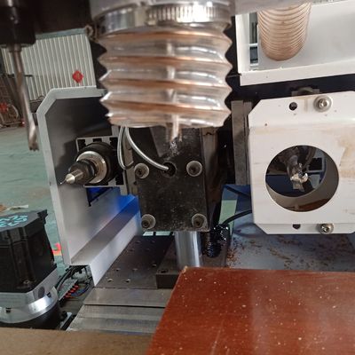 Weiterentwickelte CNC-Türschloss-Lochbohrmaschine mit 750 Watt Servomotor x3