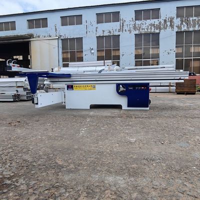 CNC-Schneidmaschine für Holz-Plywood/3200mm-Schiebetischmaschine für Holzbearbeitung