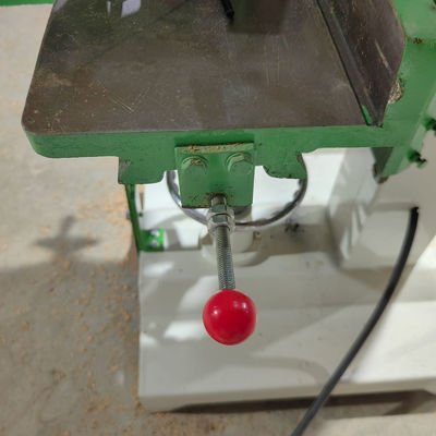 Höchstgröße der Schleuderei 110 mm vertikales Loch Holz Quadratbohrmaschine für Möbel