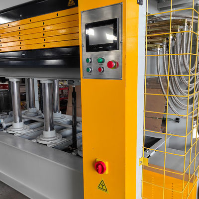 Einfache Bedienung 5 Schicht Sperrholz MDF Holz Hot Press Machine für die Tür Herstellung Holzbearbeitung