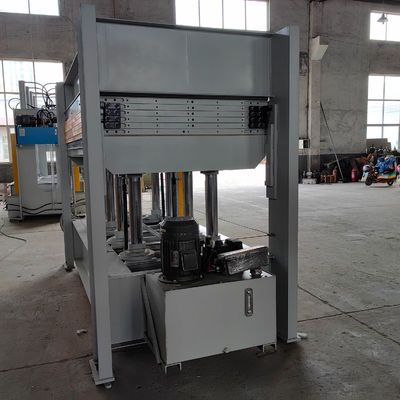 Einfache Bedienung 5 Schicht Sperrholz MDF Holz Hot Press Machine für die Tür Herstellung Holzbearbeitung