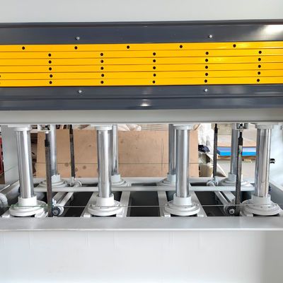 5 Arbeitsschichten 5 Schichten Veneer Holztür MDF Hydraulische Heißpressmaschine für die Türherstellung