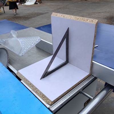 Holzbasierte Platten Maschinenplattensäge MJ6132 mit automatischem Schieben und Computersteuerung