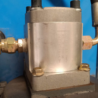 2950X1250X2250mm vollautomatische Sperrholzmaschine für die Produktion mit Kaltdruck