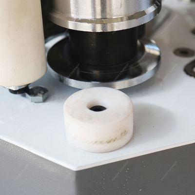 100,8 m/min Panel-Zufuhrgeschwindigkeit W3 Automatische Mini-Kantenbandmaschine für Holzbearbeitung