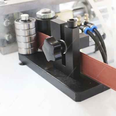 100,8 m/min Panel-Zufuhrgeschwindigkeit W3 Automatische Mini-Kantenbandmaschine für Holzbearbeitung