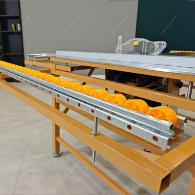 Holzbearbeitungs-Schnittplattensäge mit tragbarem Klapptisch und Schiebe-Säge-Technologie