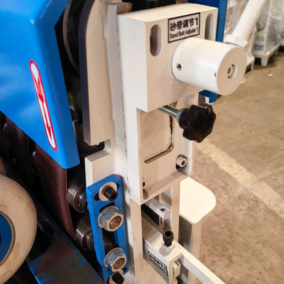 5.5kW Leistung 4 Gürtel Holzbearbeitung Rundholzstangen Sandmaschine Polierer Sandmaschine