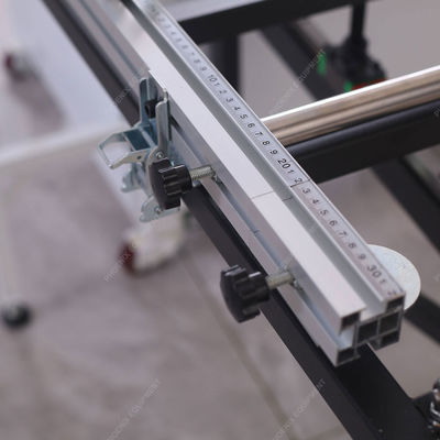 Precision Automatic Sliding Mitre Saw für Sperrholzplatten in Fertigungsanlagen