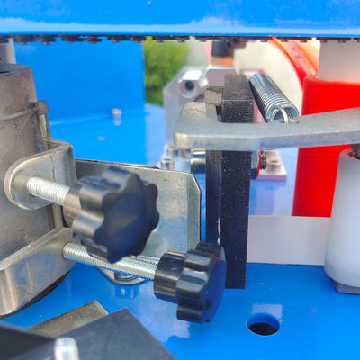 Spezielle Möbelrandbandmaschine mit geringer Größe und automatischem Trimmen von DW102