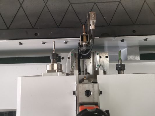 2.2kw*2 Spindelkraft Holzplatten CNC-Seitenbohrmaschine mit 750 400w Servomotor