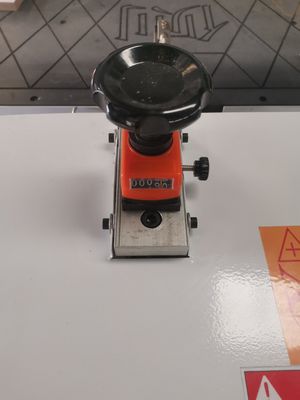 Doppellinienhorizontale Türschließlochbohrmaschine für Plywood-Möbelplatten aus MDF