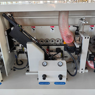 PM50A Vollautomatische Möbelmaschinen zum Verband der Kanten mit Endschneidfunktion