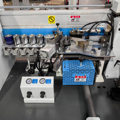 12kW Leistung Holzbearbeitungsmaschine Rand Banding und Trimming mit Auto Kleben und Reinigung