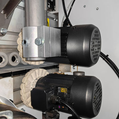 Randbandmaschine für Holztürschrank Breite Min. 80 mm und automatische Funktion