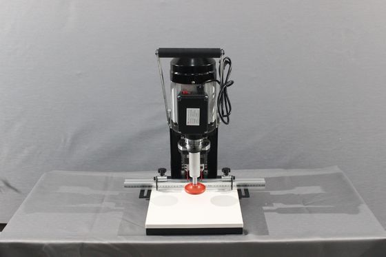 Tragbare Scharnierbohrmaschine zur Bohrtiefe 0-40 mm in der Tischlerwerkstatt