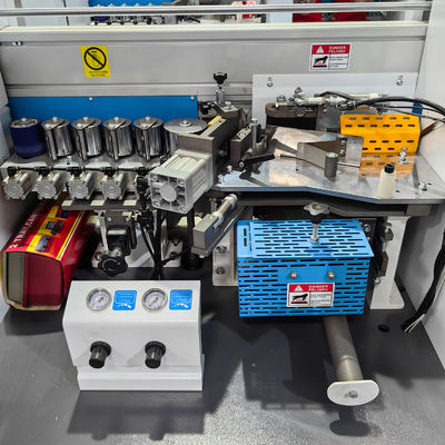 8 Funktionen Automatische Randbandmaschine für 0,4-3 mm Randdicke und 0,6 MPa Druck