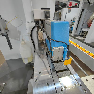 8 Funktionen Automatische Randbandmaschine für 0,4-3 mm Randdicke und 0,6 MPa Druck