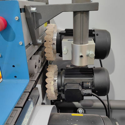 Hochleistungsmaschinen für die CNC-Holzbearbeitung für die automatische Bandgebung von Kanten und für die Schrankenkonstruktion
