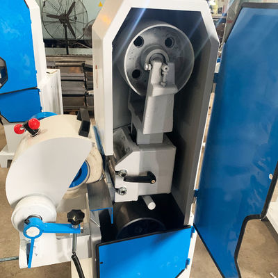 Polerieren der Holzstange mit MM2012 Single Belt Vertical Sander Broom Polishing Machine