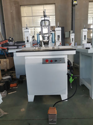 CNC-Normal-Einkopf-Staubfreie Scharnierbohrmaschine 800x750x1550mm