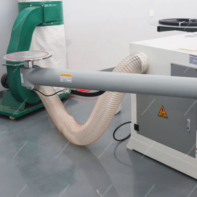 Vollautomatische Bandmaschine mit 12 m/min Geschwindigkeit und flexiblem Klapparm