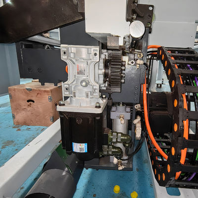 Spezialisierte Spannung Vollautomatische CNC-Computersäge für Schwergeschwindigkeits-Holzschneiden