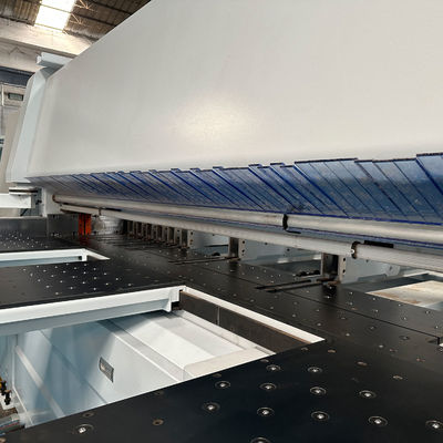 Hochpräzise CNC-Panel-Säge-Schneidmaschine für Möbelindustrie 5100x6300x1900mm