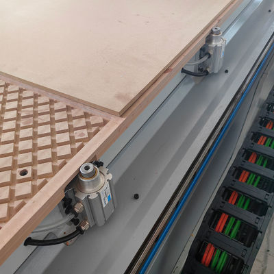 Antriebsloser Betrieb 3-Achsen-CNC-Routermaschine für Holz Höchstarbeitsgeschwindigkeit 20000mm/min