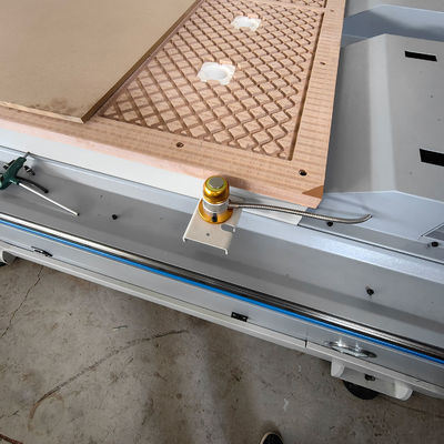 9KW Spindelleistung PK1325 ATC CNC-Router für das Gruben und Schneiden von Holz-Kreuzholzmöbeln