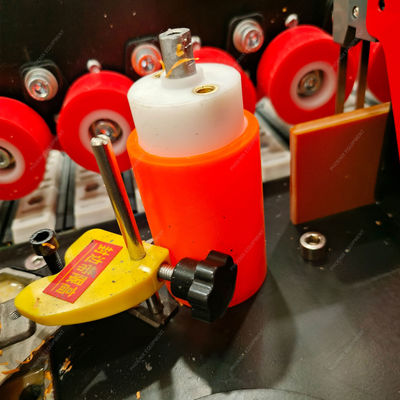 Einfache Bedienung 4kW Leistung Holzbearbeitung PVC Massivholz Möbel Rand Banding Maschine